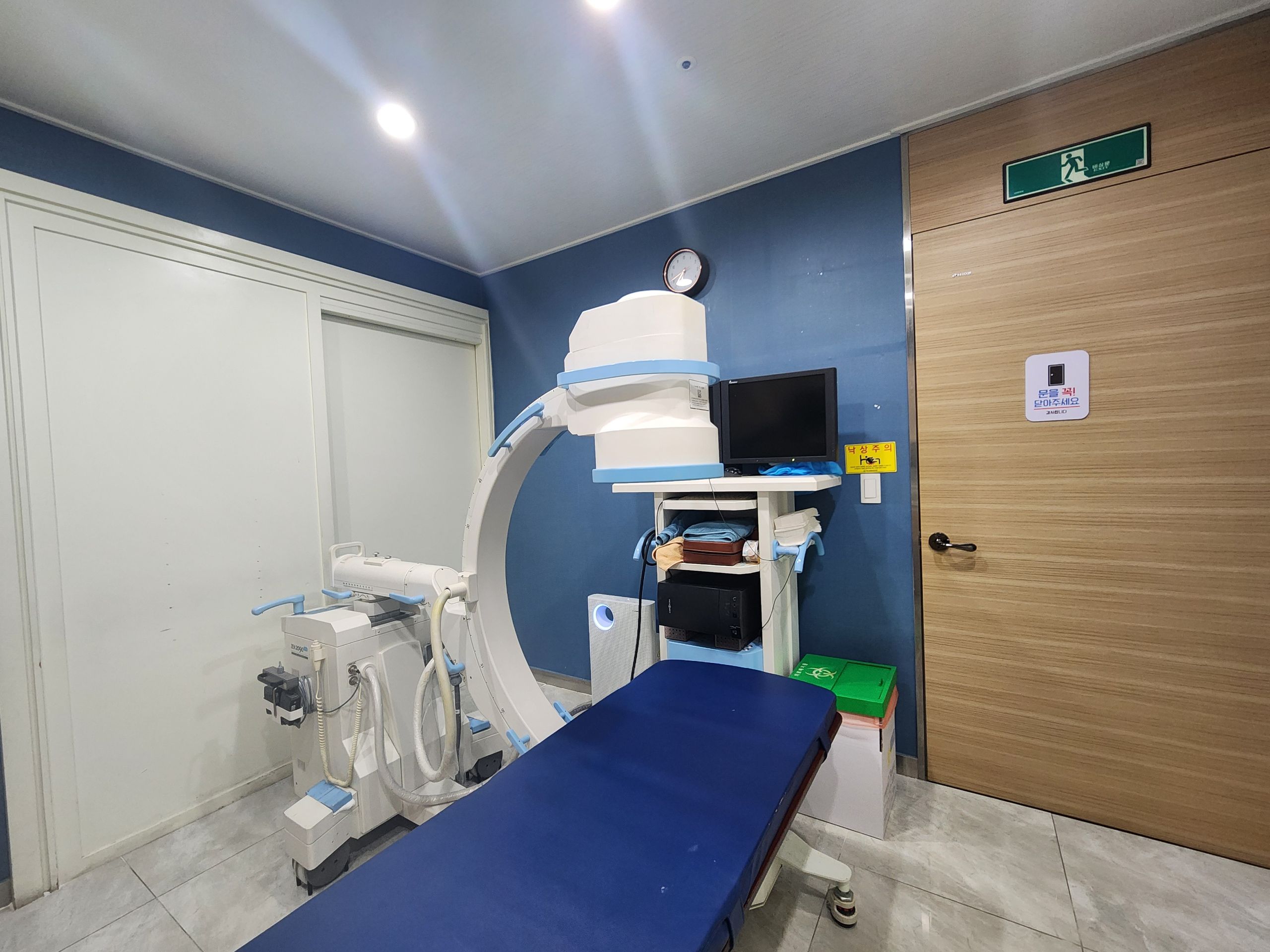 C-arm 주사실